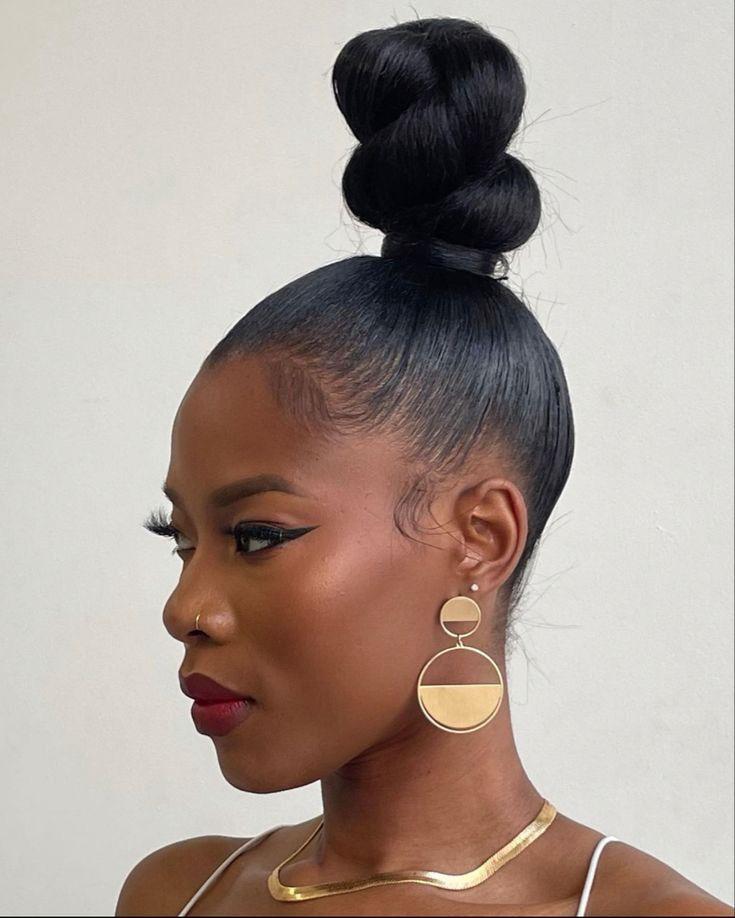 SLEEK PONYTAIL/ BUN